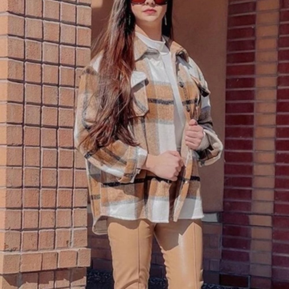 Plaid Flap Pocket detailed button down Overshirt - Picture 3 of 16